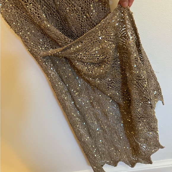 Gold Guess Dress (with sequins) - Picture 4 of 5